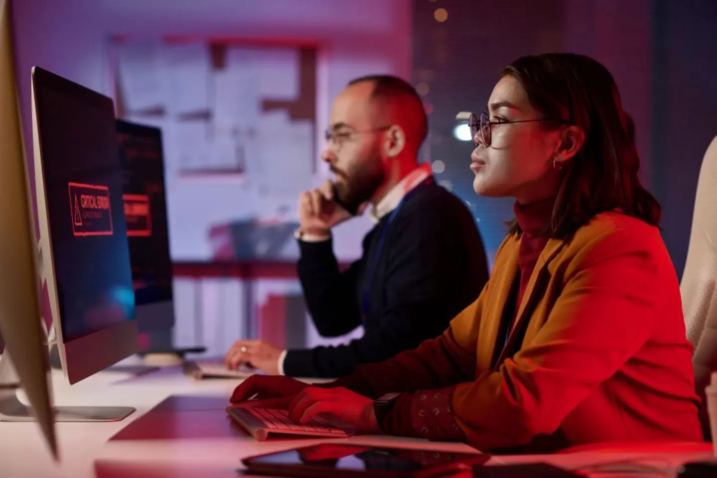 Cyber security experts detect security threat